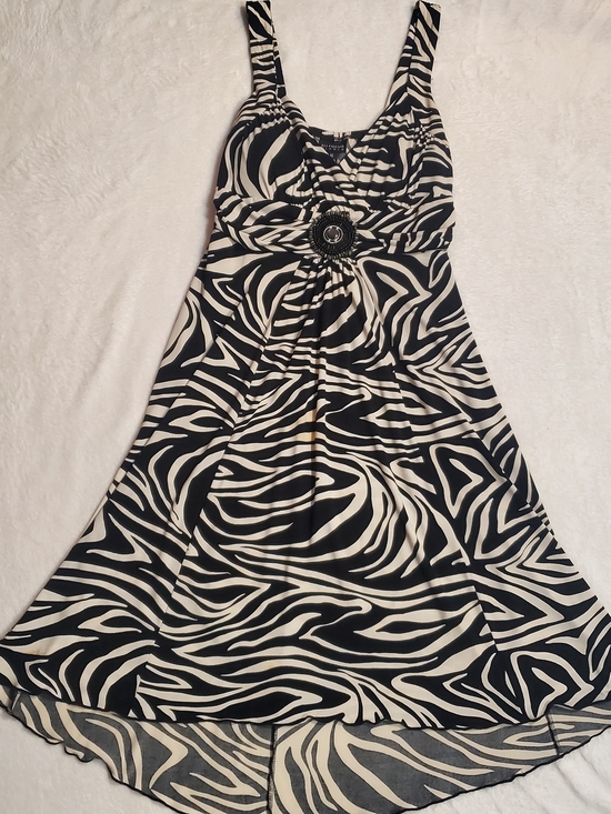 Enfocus Studio Dresses & Skirts - Enfocus Studio Black and White Zebra-Print High-Low Dress